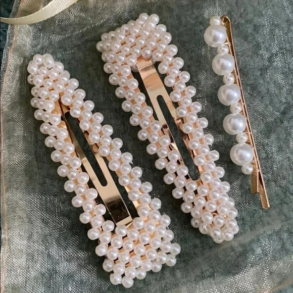Pearl Gold Hair Clip Trio NWOT - Picture 2 of 3